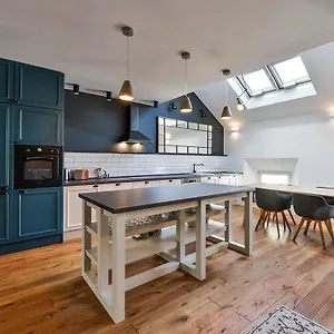  Apartment Wishlist Residences - Charles Bridge